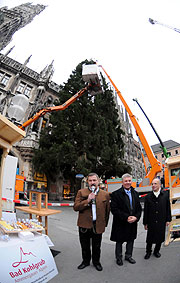 Anton Gundlfinger, 2. Bgm. Bad Kohlgrub, Münchens Wirtschaftsreferent Dieter Rieter, Gerald Tretter 1. Bgm. Bad Kohlgrub (©Foto: Ingrid Grossmann)